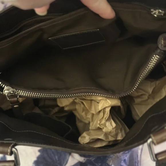 COACH Hampton Signature Collection Magenta STYLE F13022 - Picture 14 of 15